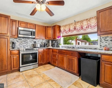 1316 Brown Avenue - Photo Thumbnail 1