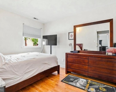 1316 Brown Avenue - Photo Thumbnail 9