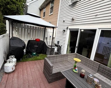 103 Teaberry Court - Photo Thumbnail 4