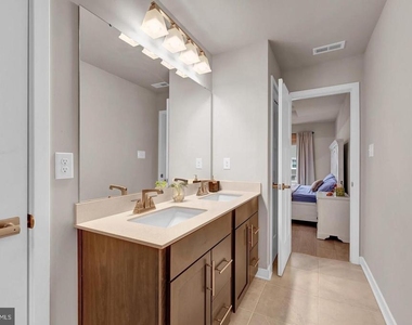 14 Pratt Lane - Photo Thumbnail 17