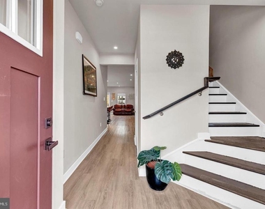 14 Pratt Lane - Photo Thumbnail 3