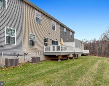 14 Pratt Lane - Photo Thumbnail 30
