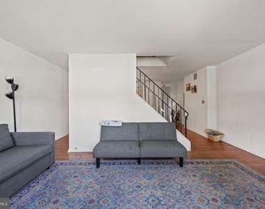 141 Laureba Avenue - Photo Thumbnail 4