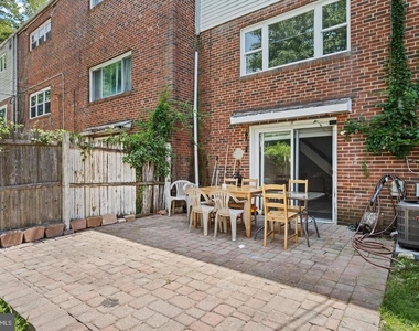 141 Laureba Avenue - Photo Thumbnail 18