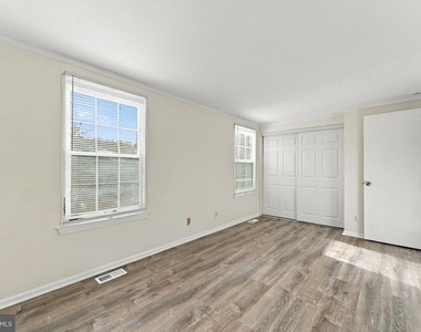 8 Victoria Manor Court - Photo Thumbnail 20