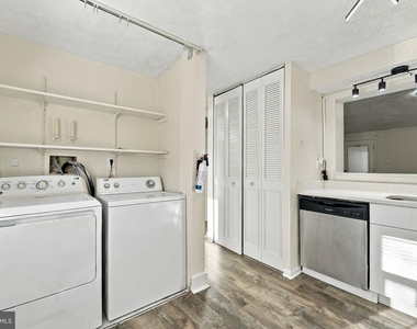 8 Victoria Manor Court - Photo Thumbnail 11