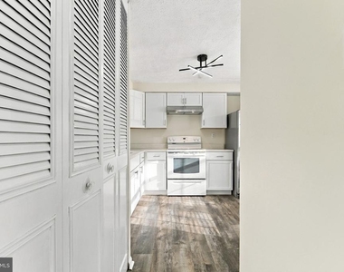 8 Victoria Manor Court - Photo Thumbnail 10
