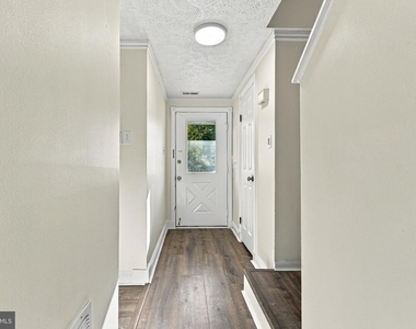 8 Victoria Manor Court - Photo Thumbnail 4