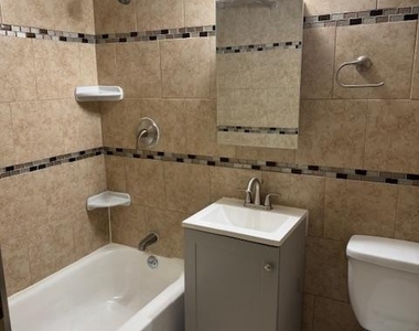 404 Barclay Towers - Photo Thumbnail 5
