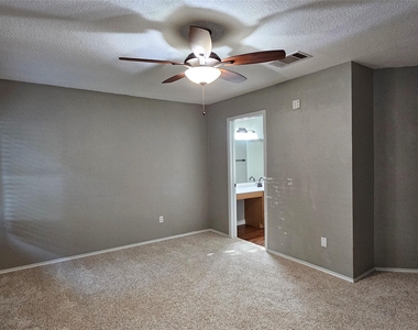 3932 Haleys Way - Photo Thumbnail 13