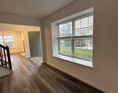 1801 Stokes Road - Photo Thumbnail 5