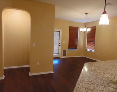 6201 Conestoga Wagon Way - Photo Thumbnail 4
