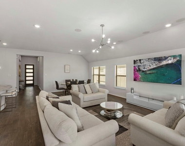 220 Algaroba Loop - Photo Thumbnail 3