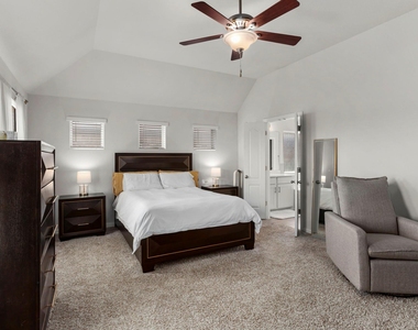 220 Algaroba Loop - Photo Thumbnail 15