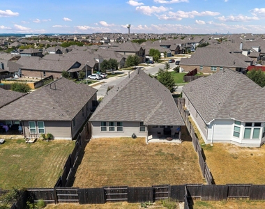 220 Algaroba Loop - Photo Thumbnail 30