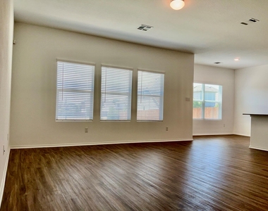 22813 Agave Grove Dr - Photo Thumbnail 4