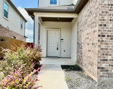 22813 Agave Grove Dr - Photo Thumbnail 2