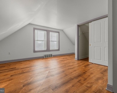 108 Vine Street - Photo Thumbnail 10
