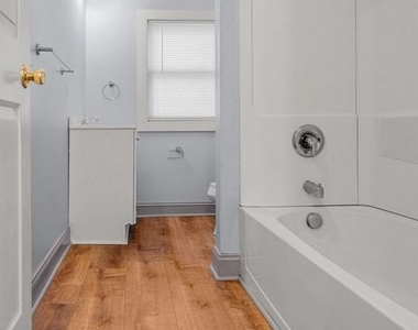 108 Vine Street - Photo Thumbnail 5