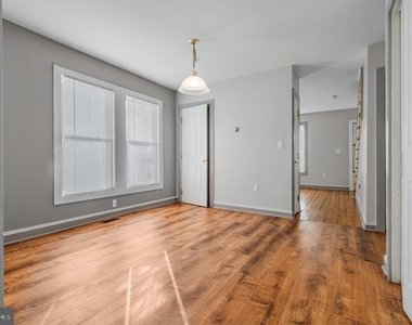 108 Vine Street - Photo Thumbnail 1