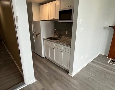 1731 Atlantic Avenue - Photo Thumbnail 12