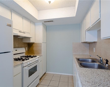 11519 Pecancreek Pkwy - Photo Thumbnail 3