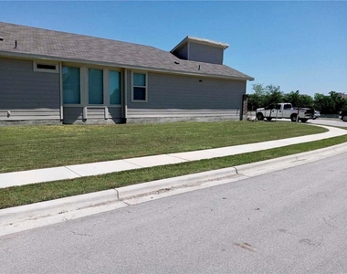 15700 Apex Pl - Photo Thumbnail 15