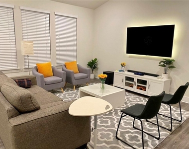 15700 Apex Pl - Photo Thumbnail 1