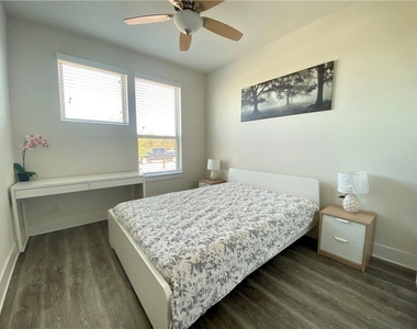 15700 Apex Pl - Photo Thumbnail 10