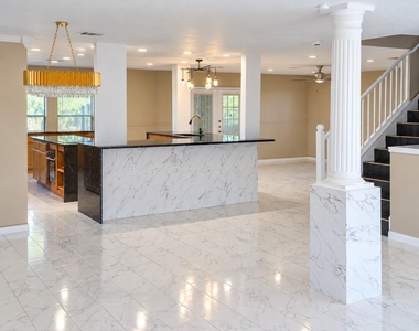 720 Justeford Dr - Photo Thumbnail 7