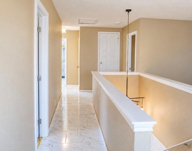 720 Justeford Dr - Photo Thumbnail 16