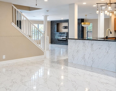720 Justeford Dr - Photo Thumbnail 4