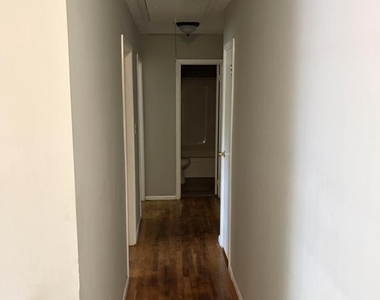 828 Booker Place - Photo Thumbnail 4