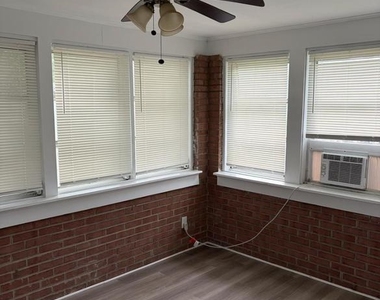 828 Booker Place - Photo Thumbnail 20