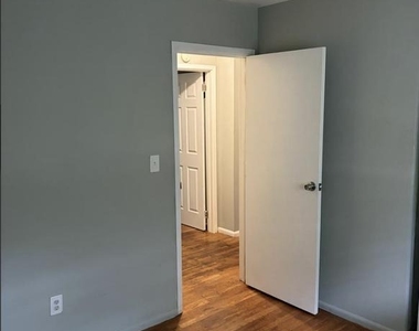 828 Booker Place - Photo Thumbnail 32