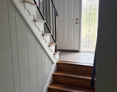 828 Booker Place - Photo Thumbnail 17