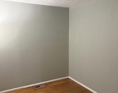 828 Booker Place - Photo Thumbnail 23
