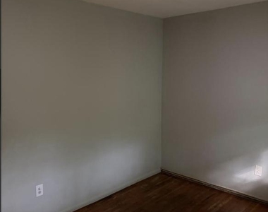 828 Booker Place - Photo Thumbnail 30