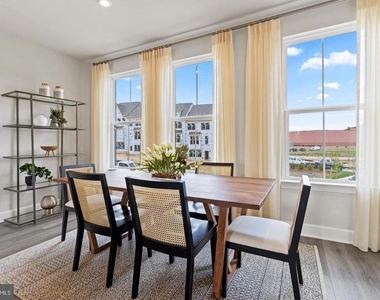 6923 Gladebrook Road - Photo Thumbnail 1