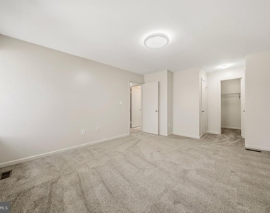 9514 Fox Run Drive - Photo Thumbnail 25