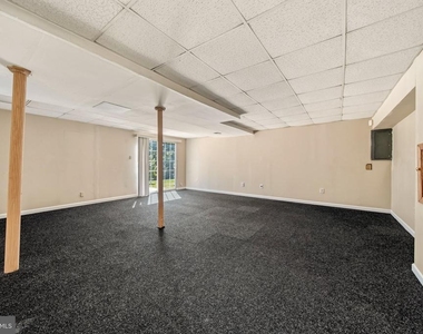 9514 Fox Run Drive - Photo Thumbnail 29