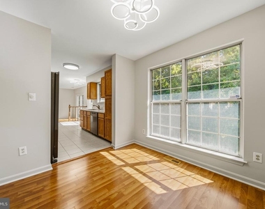 9514 Fox Run Drive - Photo Thumbnail 9