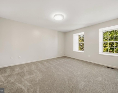 9514 Fox Run Drive - Photo Thumbnail 24