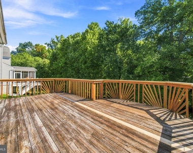 9514 Fox Run Drive - Photo Thumbnail 19