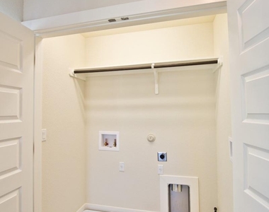 2020 Cleese Dr - Photo Thumbnail 6