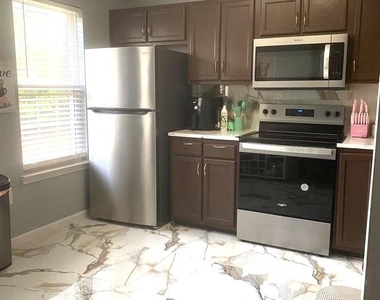 4108 Apple Leaf Way - Photo Thumbnail 8