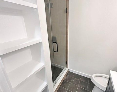 1413 Valleyridge Dr - Photo Thumbnail 11