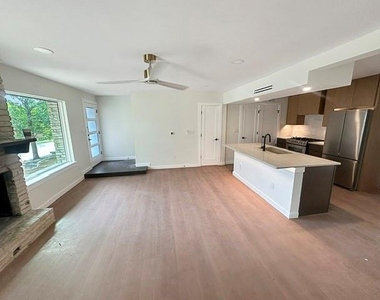 1413 Valleyridge Dr - Photo Thumbnail 1