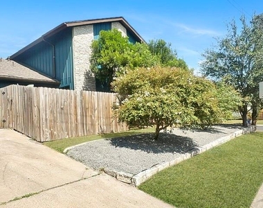 1413 Valleyridge Dr - Photo Thumbnail 15