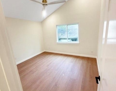 1413 Valleyridge Dr - Photo Thumbnail 12